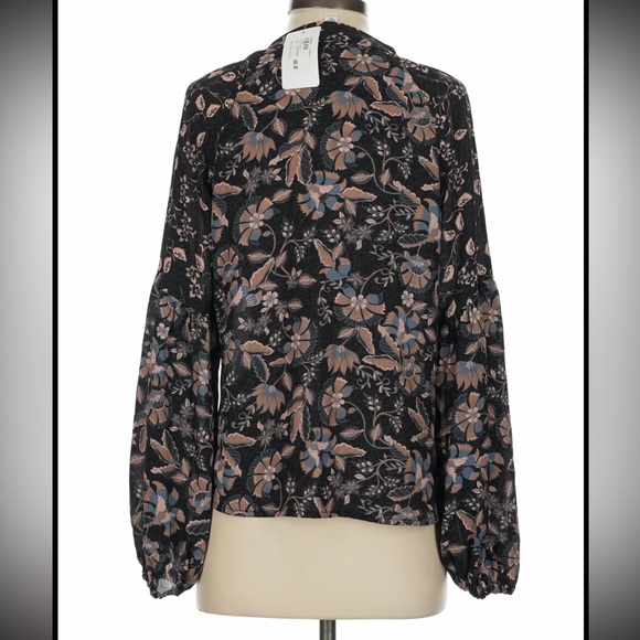 NWT Everve Size S long sleeve blouse - Picture 2 of 6